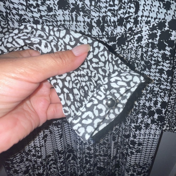 The Limited Black and White Floral Long Sleeve Dress size 0 - Picture 4 of 11